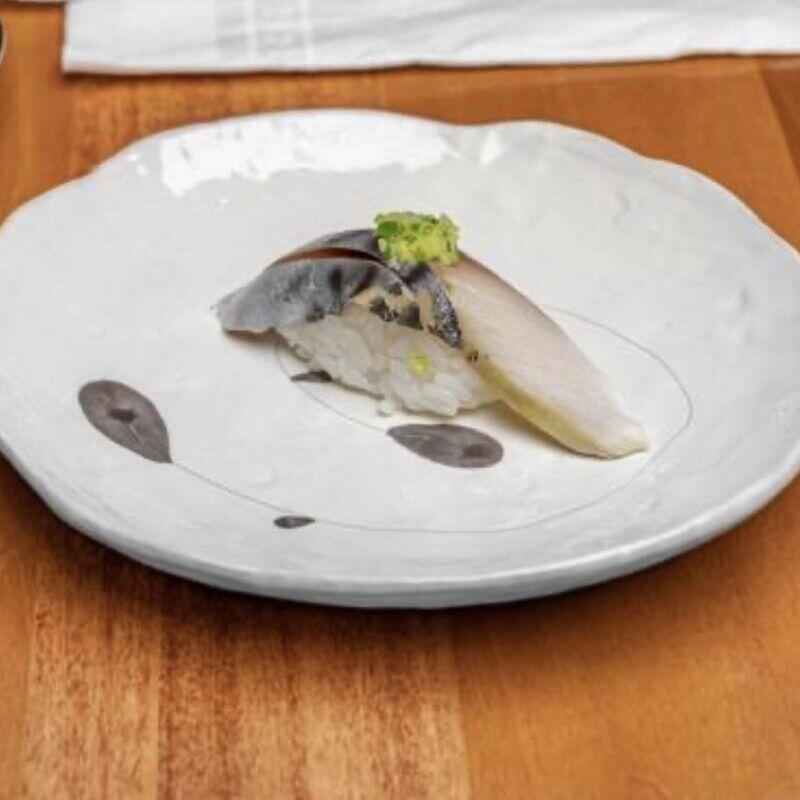 Mackerel  Sushi (1 pcs)