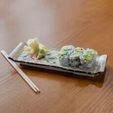 Shrimp Avocado Roll (6pc)