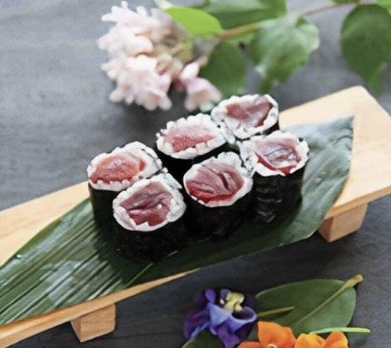 Tuna Roll (6pc)