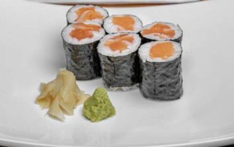 Salmon Roll (6pc)