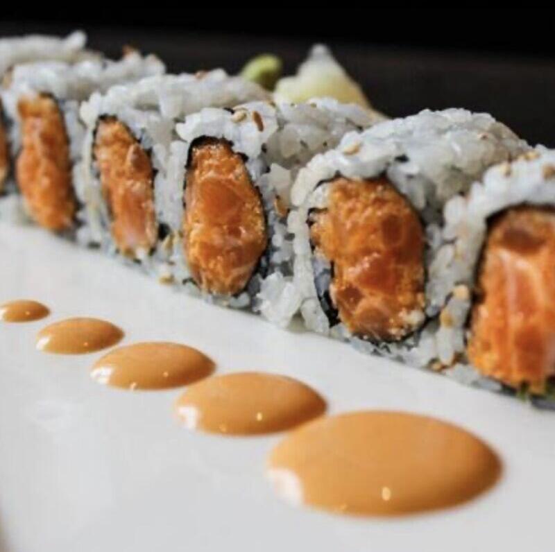 Spicy Salmon Roll (6pc)