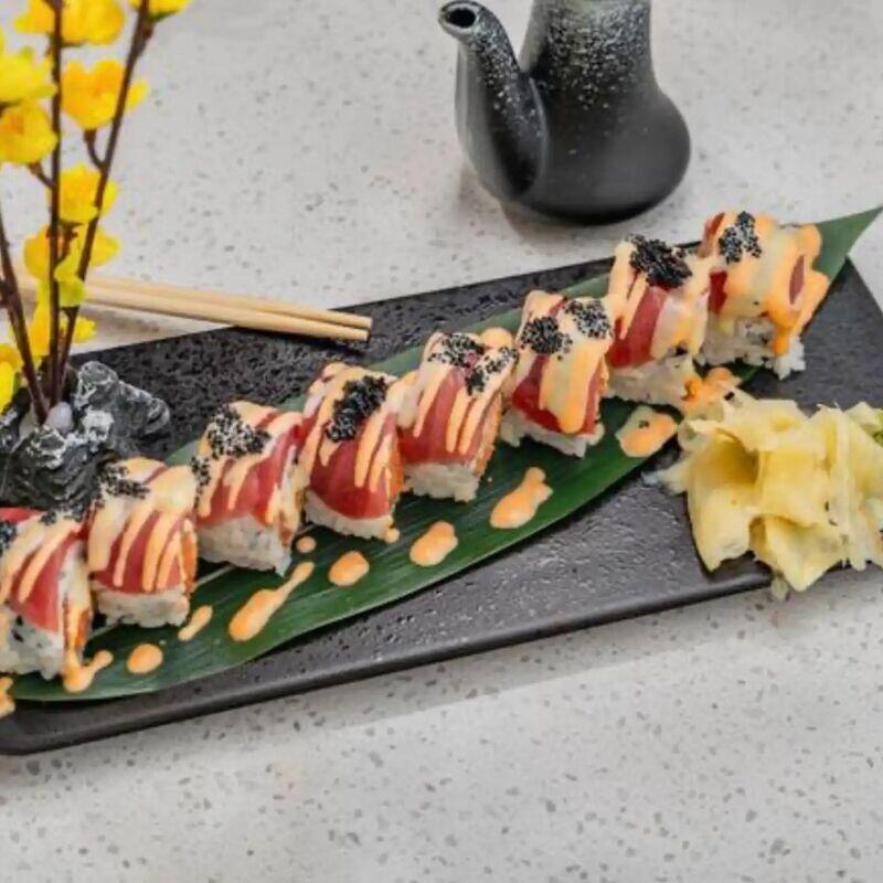 Crazy Tuna Roll (8pc)