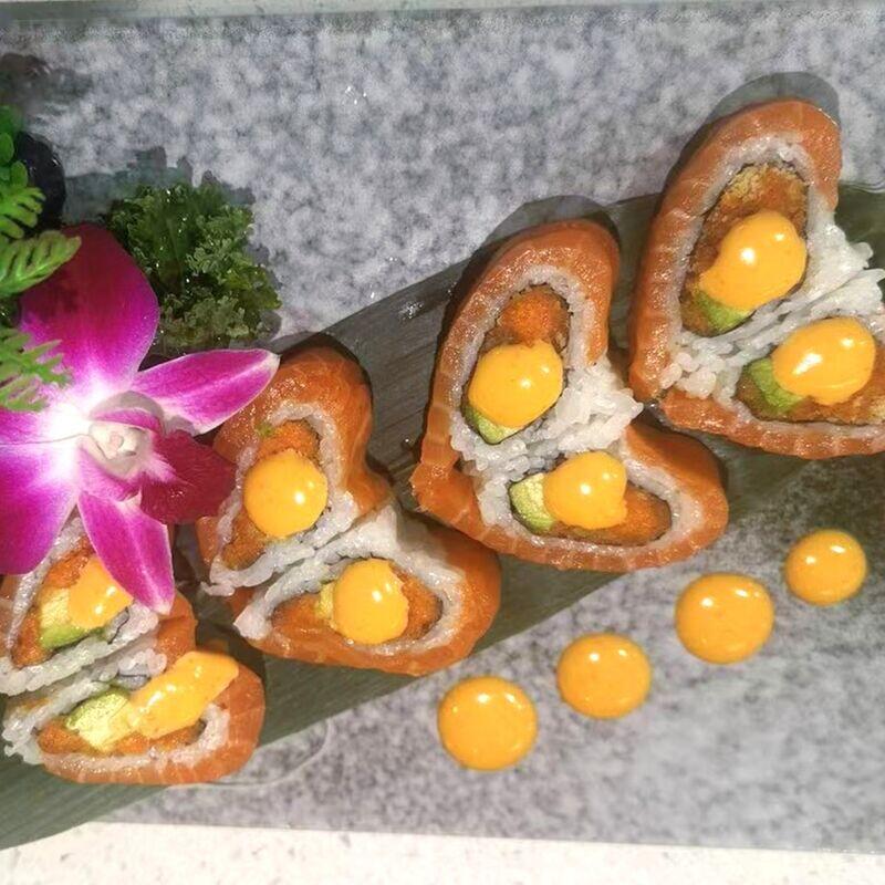 Sweet Heart Roll (8pc)
